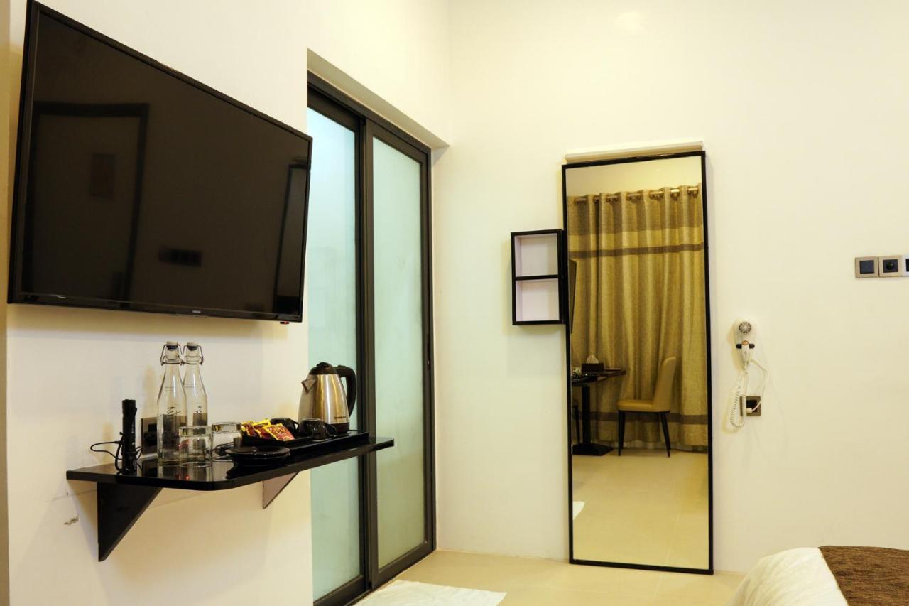 Moonshell Residence Maalhos  Bagian luar foto